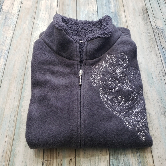 Croft & Barrow Gray Vest! - Picture 10 of 12